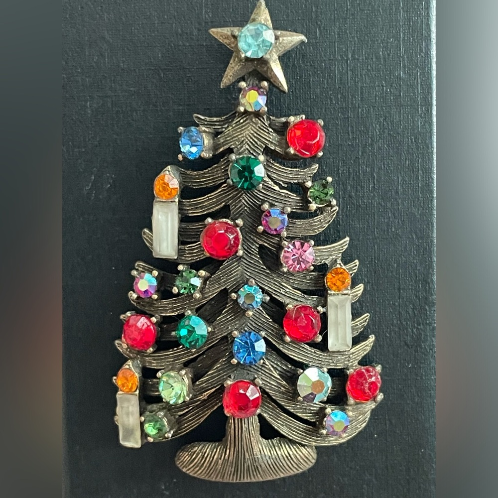 Gorgeous Weiss Christmas Brooch